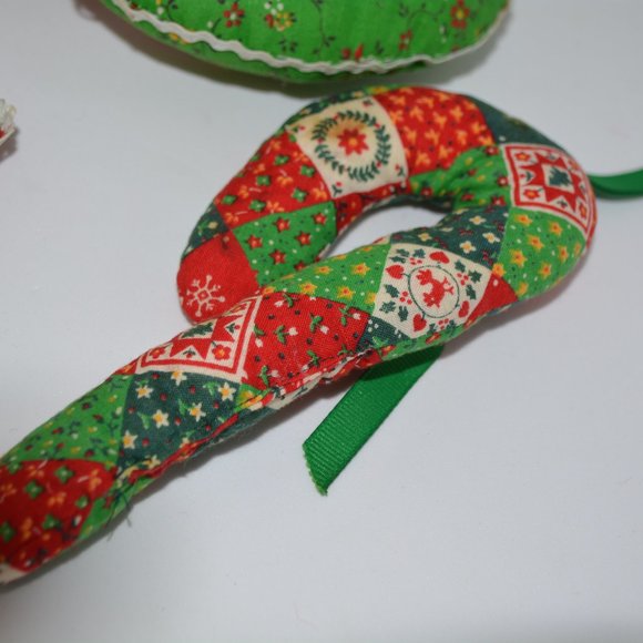 Lot of 5 VTG Handmade Stuffed Cloth Fabric Christmas Ornaments Kitschy Bird Bell - Picture 7 of 9